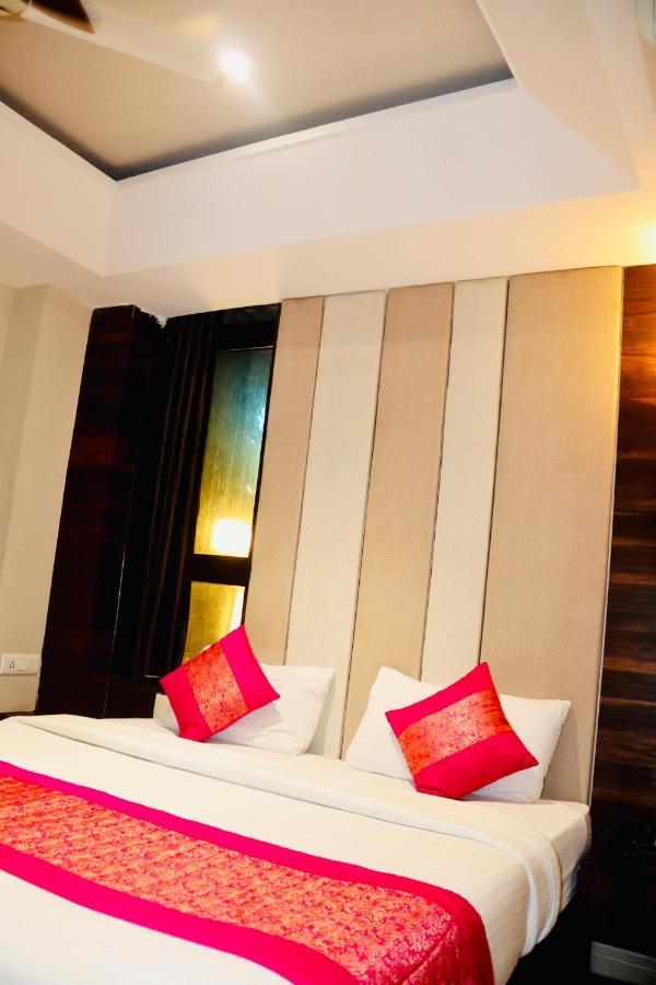 Hotel Magic Tree Karol Bagh Metro Station New Delhi Exterior photo