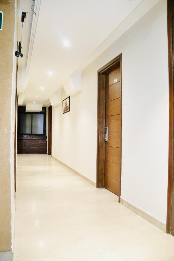 Hotel Magic Tree Karol Bagh Metro Station New Delhi Exterior photo